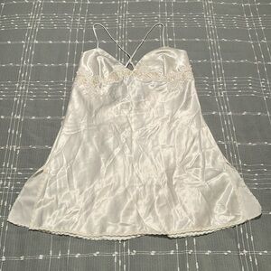 Vintage Victoria’s Secret intimate ivory pearl silky sexy lingerie nightgown L